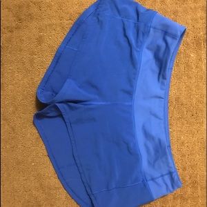 Lululemon size 6 Blue 2.5” speed shorts